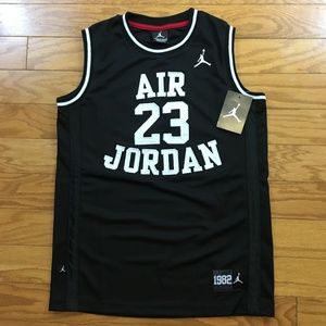 black and white jordan jersey